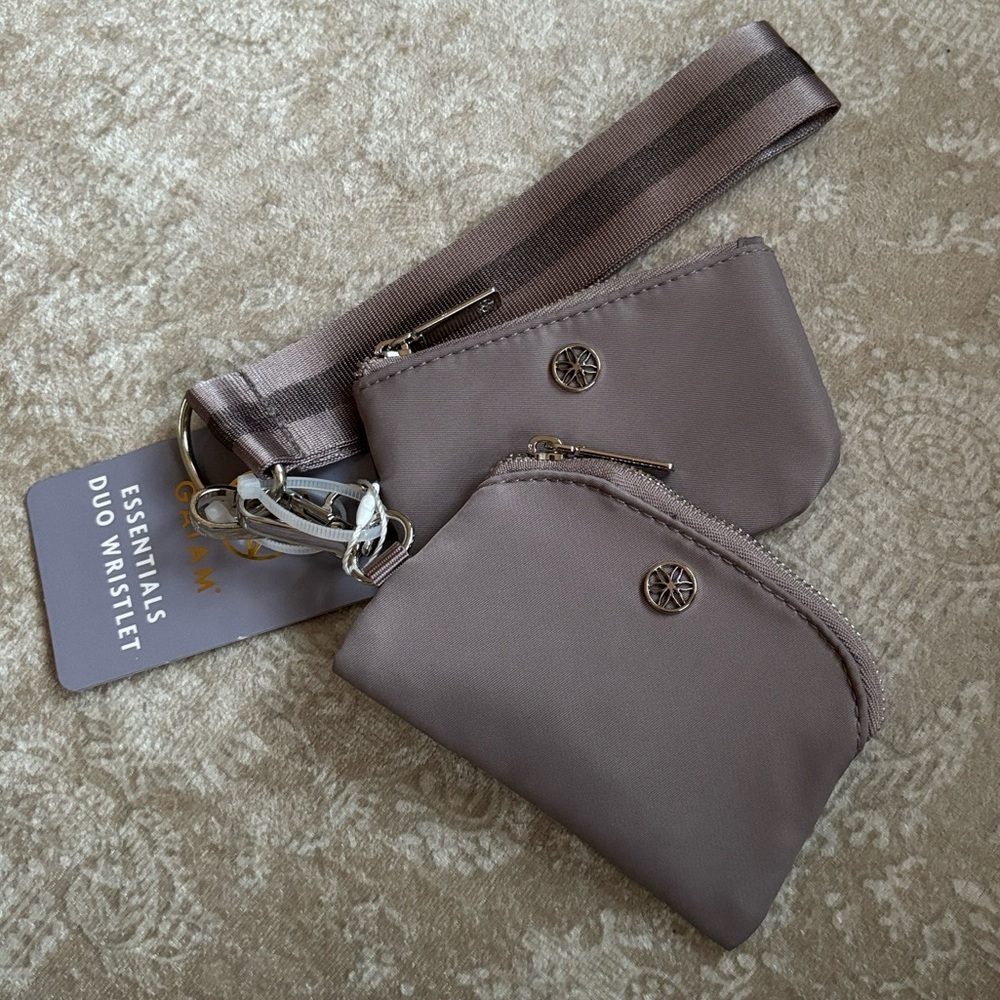 Brand New GAIAM Essentials Duo Wristlet w/ 2 Small Gray Zippered Coin Purses - Picture 15 of 15